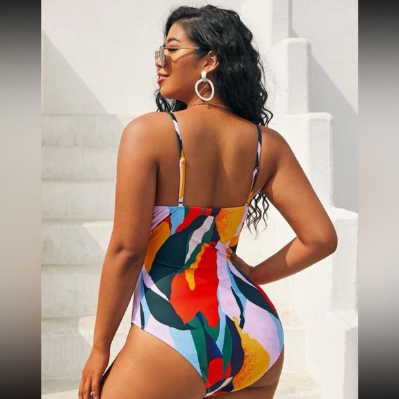 SHEIN Plus Allover Graphic Knot One Piece Swimsuit - Picture 5 of 8